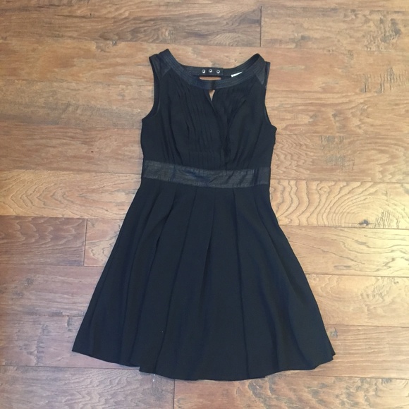 Double Zero Dresses & Skirts - Double Zero Sleeveless Black Pleated Dress EUC